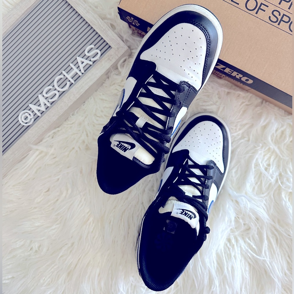 🖤🤍💙 NIKE - Nike Dunks Low